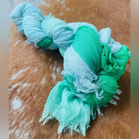 TILO Scarves Luxe Casual Crinkle scarf. Perfect 🎁! - Picture 3 of 6